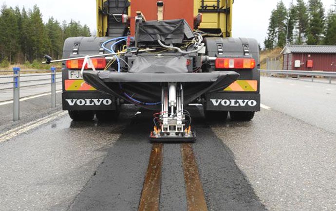 Volvo full size scalextric