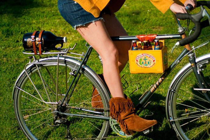 Walnut Studio beer holder bicycle