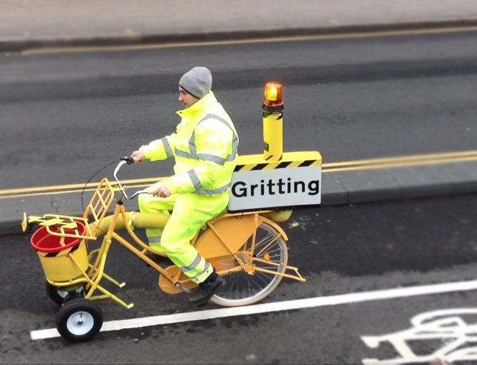 gritting, gritter bicycle,
